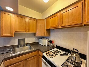 6830 N Sheridan Rd in Chicago, IL - Building Photo - Building Photo