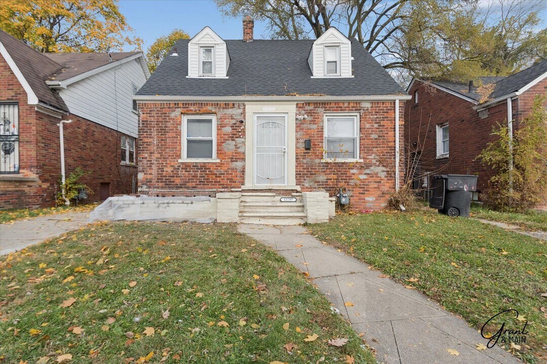 12297 Wade St in Detroit, MI - Building Photo