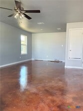 1810 Castroville Trl in Copperas Cove, TX - Foto de edificio - Building Photo