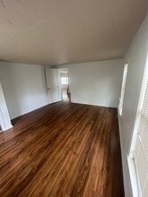 703 McArthur St in Cuero, TX - Building Photo - Building Photo