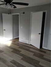 4438 N 61st St, Unit 7 in Omaha, NE - Foto de edificio - Building Photo