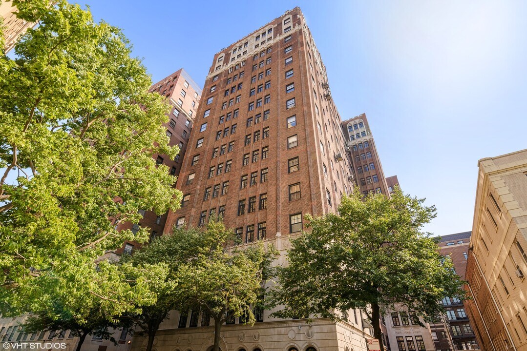 415 W Aldine Ave in Chicago, IL - Building Photo