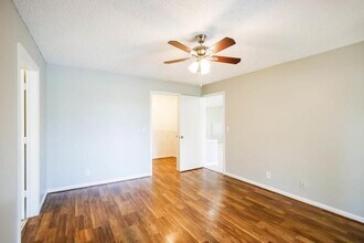 2542 Country Golf Dr in Wellington, FL - Building Photo - Building Photo