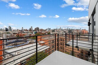 63 Pitt St in New York, NY - Building Photo - Building Photo