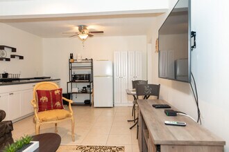 820 Lantern Tree Ln in Wellington, FL - Building Photo - Building Photo