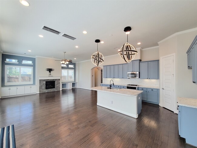 935 W Lacey Garden Loop in Houston, TX - Building Photo - Building Photo