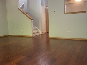 572 Jennifer Cir in Mundelein, IL - Building Photo - Building Photo