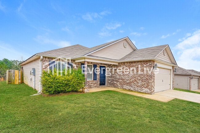 1045 Brookhaven Dr in Odenville, AL - Building Photo - Building Photo