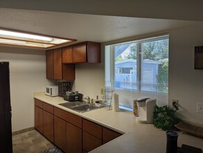 605 Flora St, Unit Apartment in Prescott, AZ - Building Photo - Building Photo