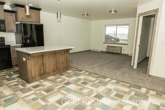 911 Gibbon St-Unit -4 in Helena, MT - Building Photo - Building Photo