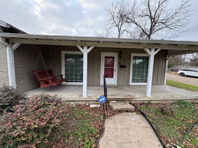3824 Fort Ave in Waco, TX - Foto de edificio - Building Photo