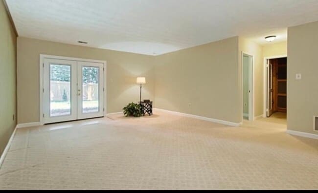 property at 4609 Luxberry Dr