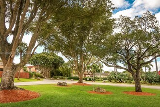 14911 SW 88th Terrace in Miami, FL - Building Photo - Building Photo