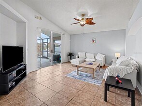 2415 Black Powder Ln in Kissimmee, FL - Building Photo - Building Photo