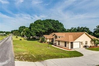 335 E Falconry Ct in Hernando, FL - Building Photo - Building Photo