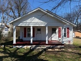 313 S Locust Ave in Gallatin, TN - Building Photo