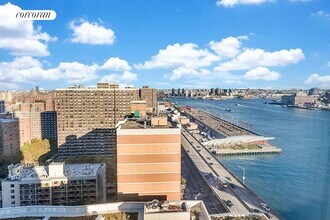 225 Cherry St in New York, NY - Building Photo - Building Photo