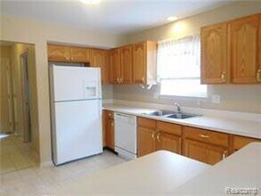 4198 Gardenia Dr in Sterling Heights, MI - Building Photo - Building Photo