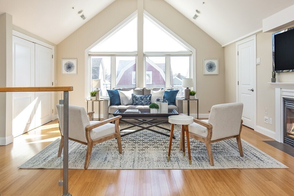 82 Pearson Ave, Unit 3 in Somerville, MA - Foto de edificio
