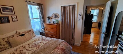 145 Hillside St, Unit 2 in Boston, MA - Foto de edificio - Building Photo