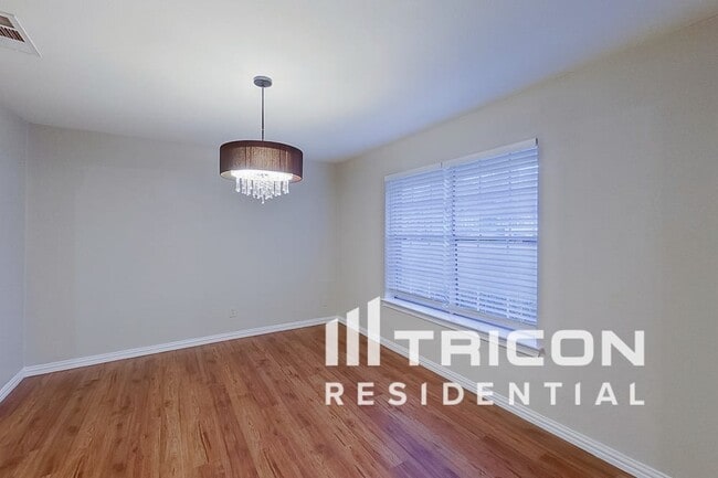 606 Meadow Grove Dr in Seagoville, TX - Building Photo - Building Photo