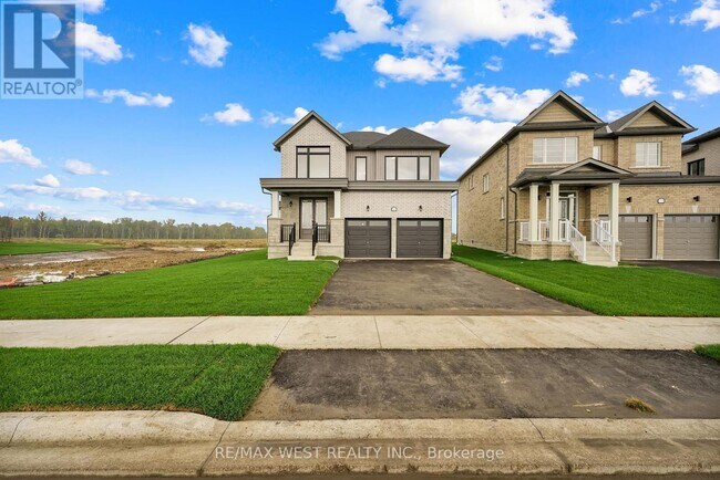 160 Union Blvd in Wasaga Beach, ON - Building Photo - Building Photo