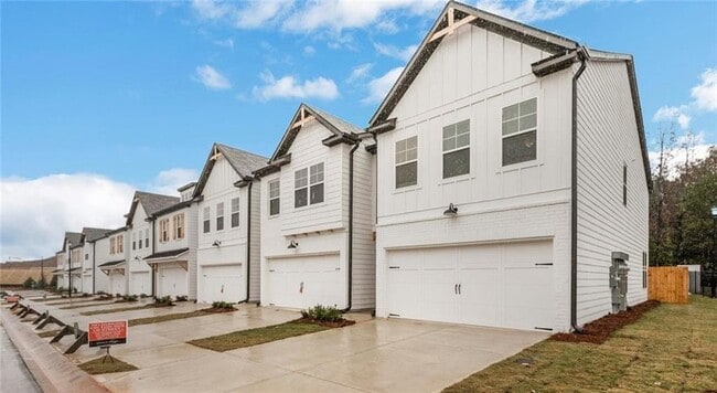 property at 2021 Old Covington Hwy SE
