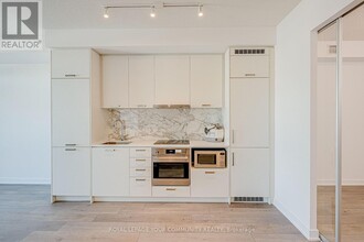 38-738 Honeycrisp Cres in Vaughan, ON - Building Photo - Building Photo
