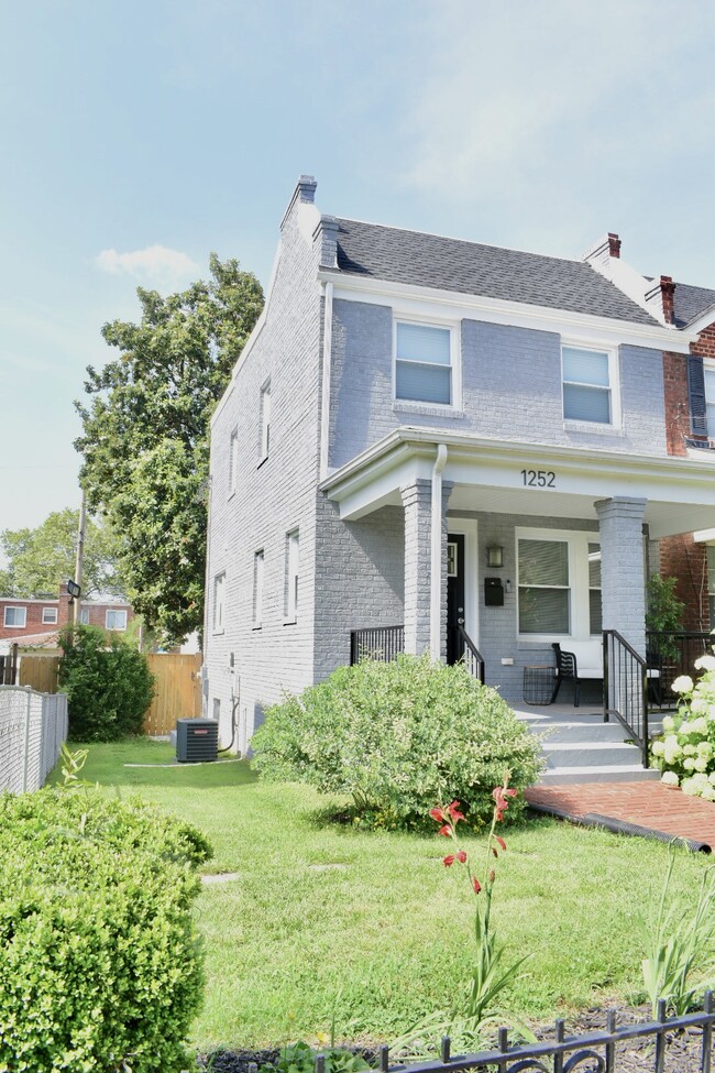 1252 Delafield Pl NE in Washington, DC - Building Photo - Building Photo