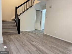 1631 Oak Spring Way in Reston, VA - Building Photo - Building Photo