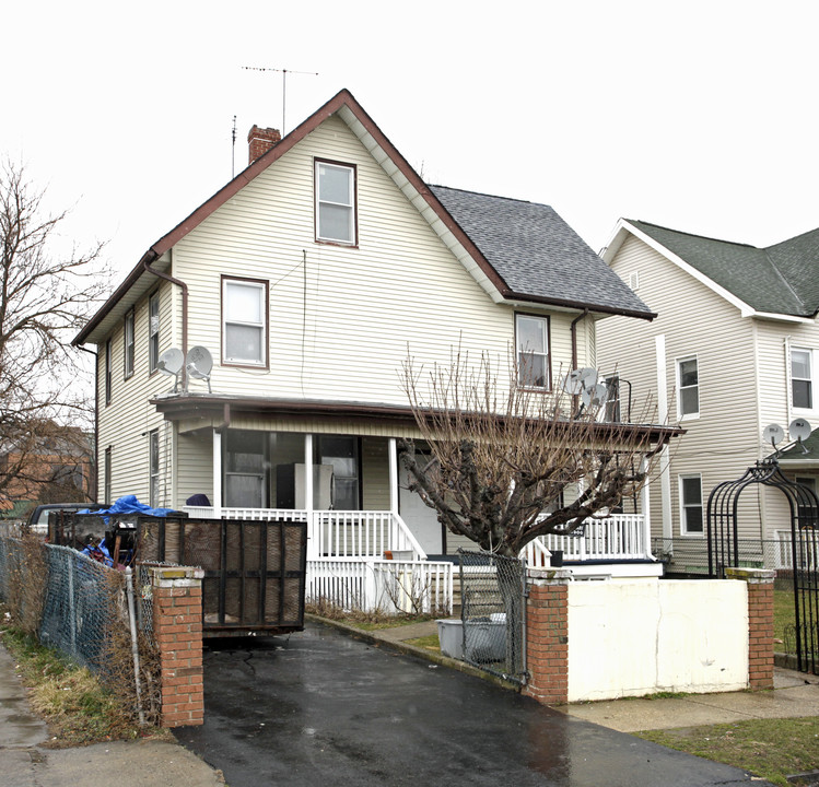 221 Union Ave in Long Branch, NJ - Foto de edificio