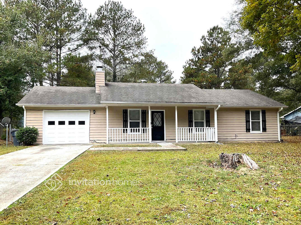 3232 Summer Wood Cir in Snellville, GA - Building Photo