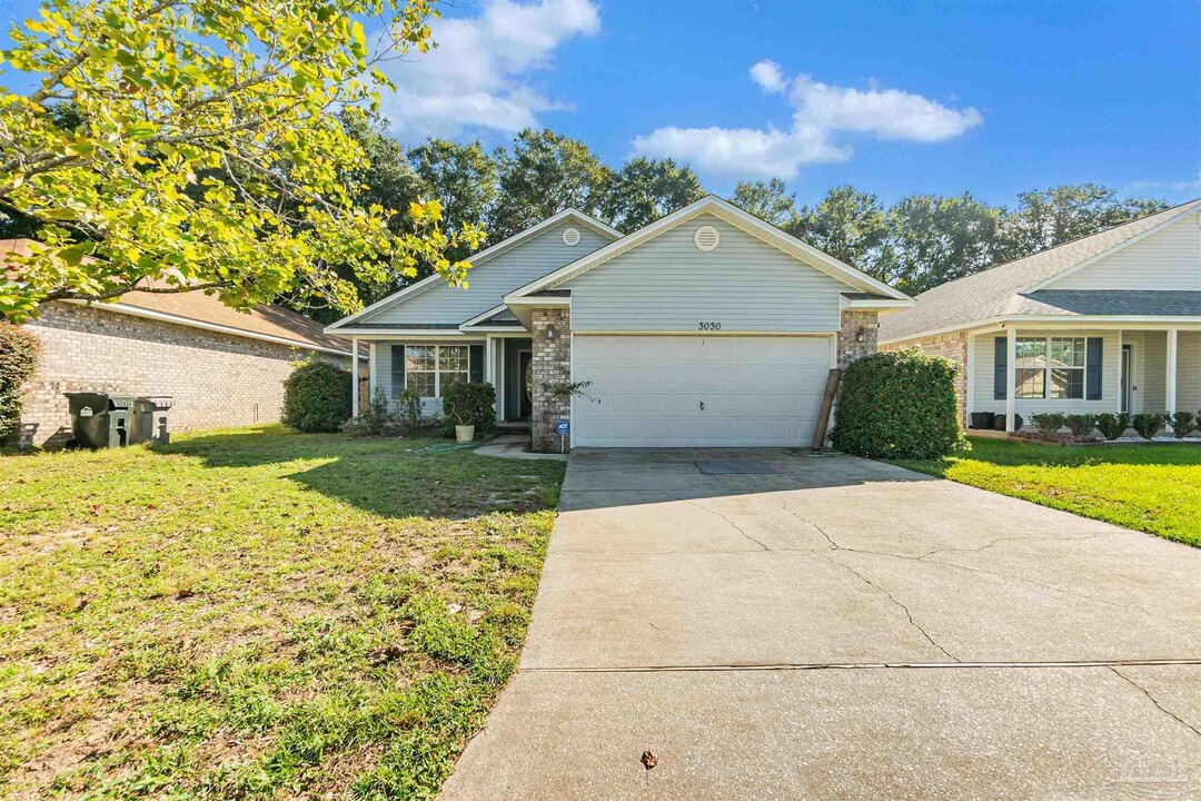 3030 Creole Way in Pensacola, FL - Building Photo