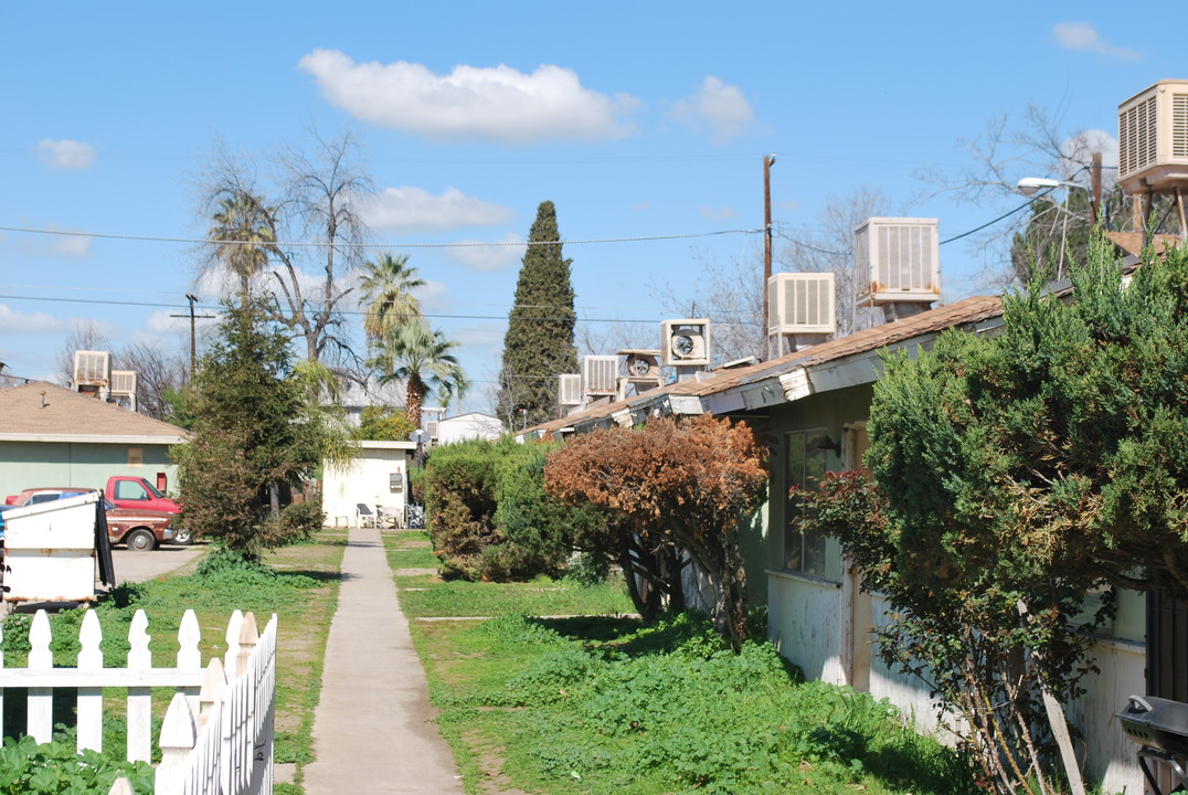 314 McCord Ave in Bakersfield, CA - Foto de edificio