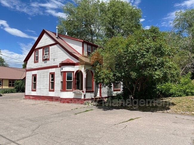 property at 807 Bulwer St