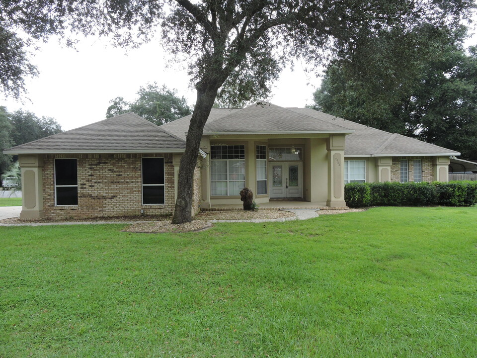 4603 O Hara Ct in Crestview, FL - Foto de edificio