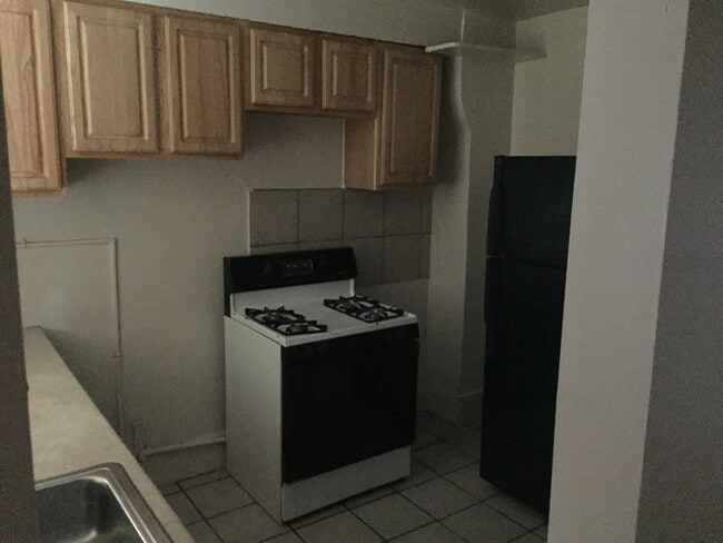 2449 Druid Hill Ave in Baltimore, MD - Building Photo - Building Photo