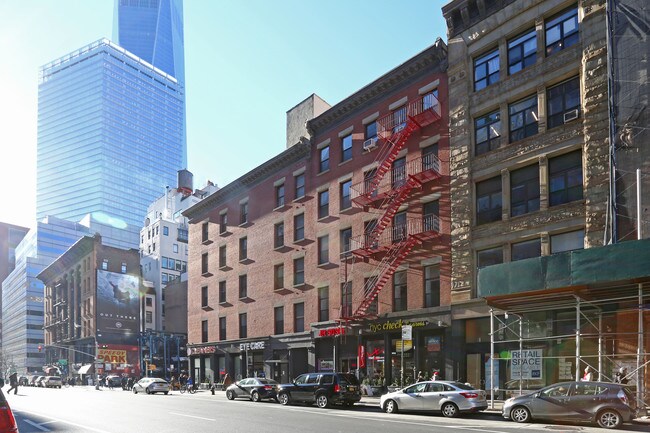88 W Broadway in New York, NY - Building Photo - Building Photo