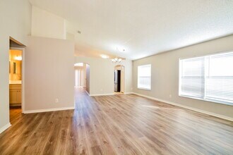 4205 Boca Woods Dr in Orlando, FL - Building Photo - Building Photo