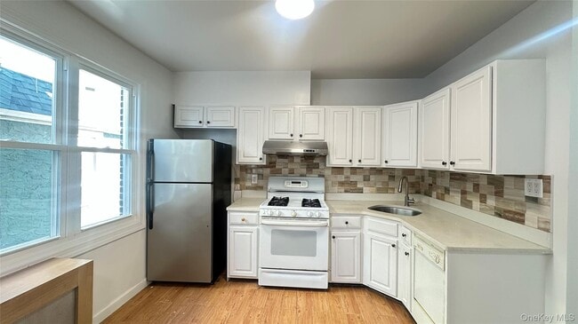 124-06 26th Ave in New York, NY - Building Photo - Building Photo