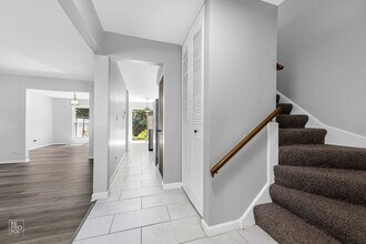 855 Garfield Ave in Libertyville, IL - Building Photo - Building Photo