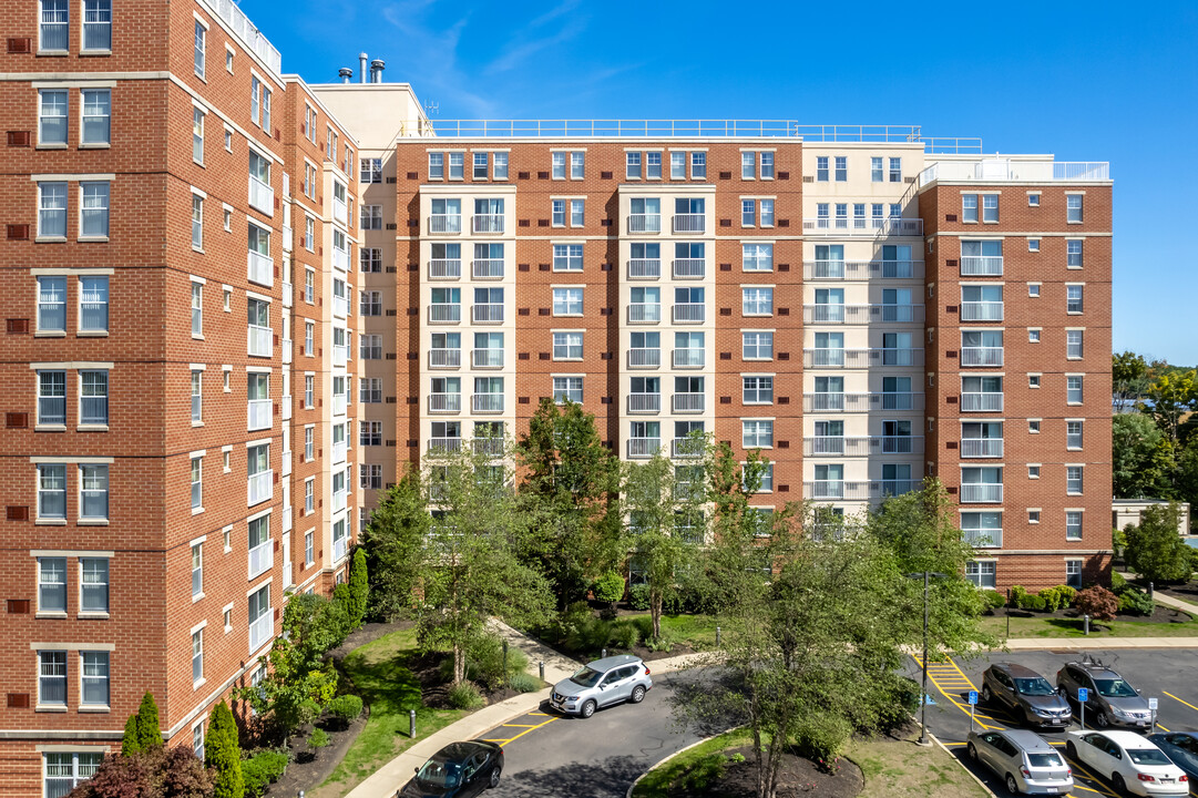 Cloverleaf Apartments in Natick, MA - Foto de edificio