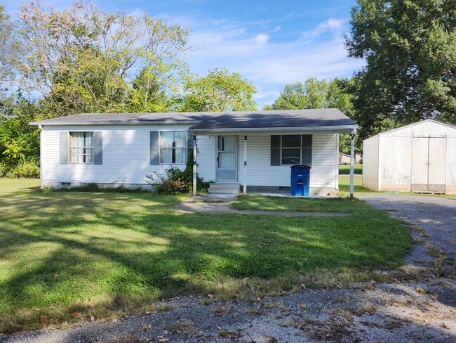 property at 3 Arrows Est