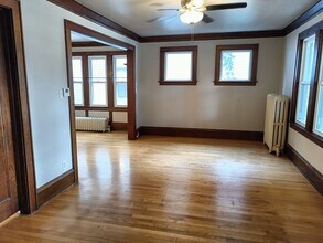 2254 N 67th St in Wauwatosa, WI - Foto de edificio - Building Photo