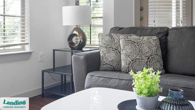 10800 Lakeline Blvd in Austin, TX - Building Photo - Building Photo