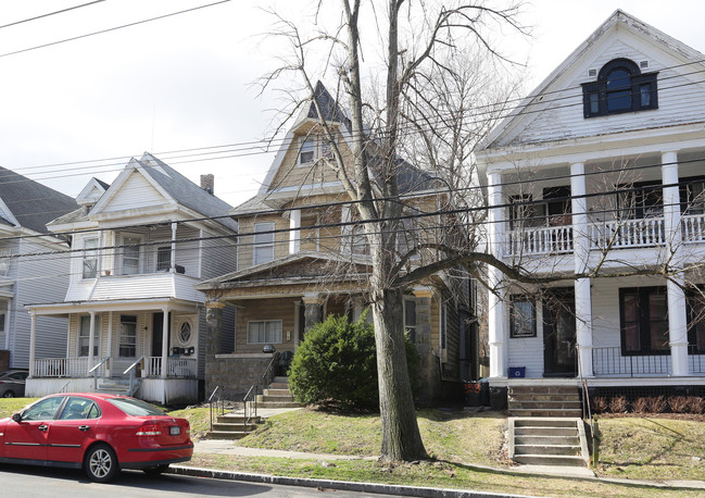 860 Union St in Schenectady, NY - Building Photo - Building Photo