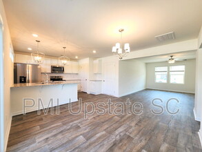 6043 Willutuck Dr in Boiling Springs, SC - Building Photo - Building Photo