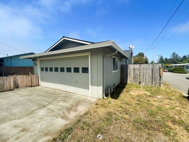 601 Herrick Ave in Eureka, CA - Building Photo - Building Photo