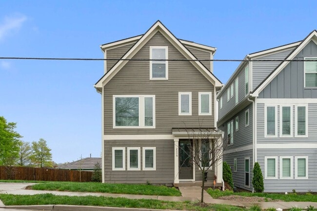 2006 Manchester Ave