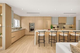 6011 Maynada St in Coral Gables, FL - Building Photo - Building Photo